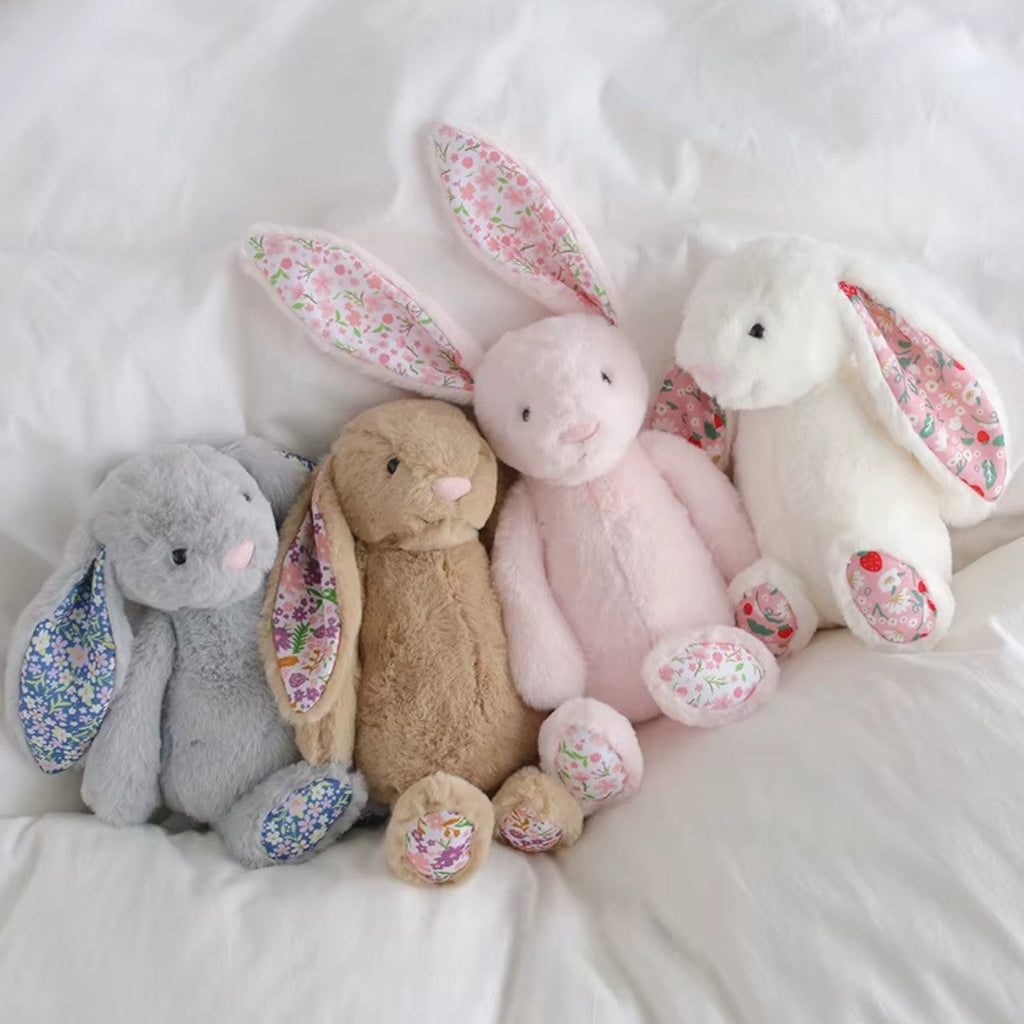 Hase Kuscheltier mit Liberty-Muster Die Kuschelecke