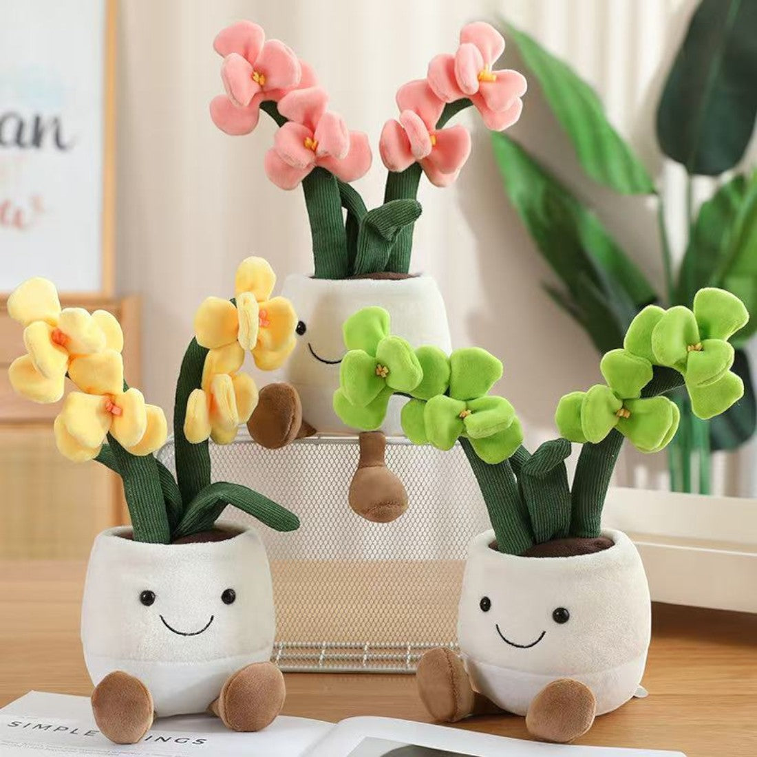 Orchidee kawaii Kuscheltier bunt im Topf Die Kuschelecke